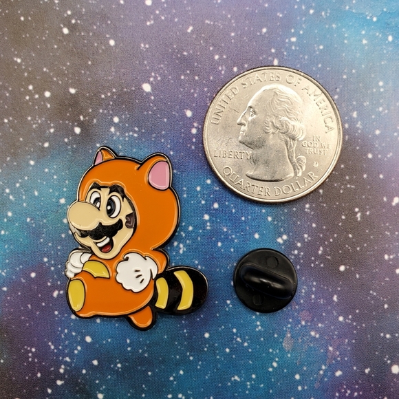 Mario Racoon Enamel Pin - Picture 2 of 3